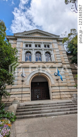 兵庫県公館の南玄関 123168367