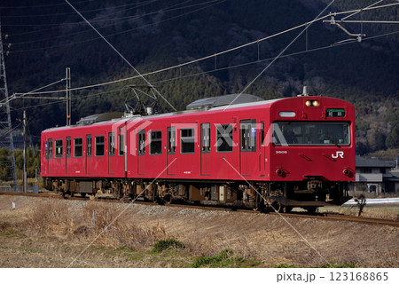 播但線を走る103系3500番台普通電車2両 播但線を走る103系3500番台普通電車2両 123168865