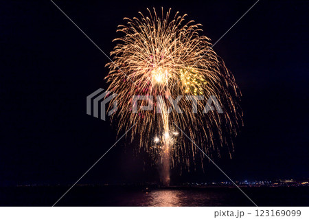 ふじさわ江ノ島花火大会　神奈川県 123169099