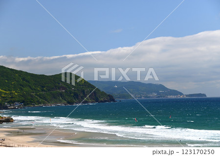 晴れた日の美しい海岸線 晴れた日の美しい海岸線 123170250