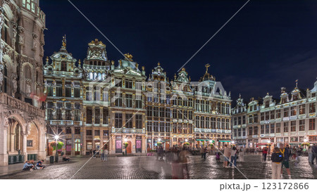 Night hyperlapse of the illuminated Grand Place Guilds facade in Brussels, Belgium. 123172866