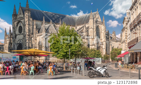 Basilique Saint-Michel timelapse in Bordeaux, France, a gothic landmark with a tall spire Basilique Saint-Michel timelapse in Bordeaux, France, a gothic landmark with a tall spire 123172898