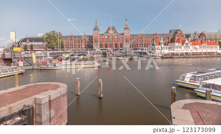 Timelapse of Amsterdam Central Railway Station front view. Amsterdam, The Netherlands 123173099
