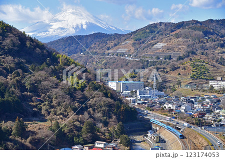 御殿場線 山北-東山北 小田急 60000形 ふじさん 御殿場線 山北-東山北 小田急 60000形 ふじさん 123174053