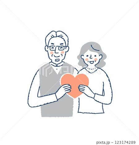 一緒にハートを持っているシニアカップル 一緒にハートを持っているシニアカップル 123174289