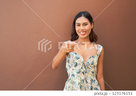 Portrait of a young woman smiling Portrait of a young woman smiling 123176151