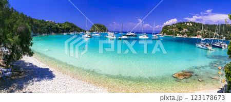Beautiful turquoise bay in Lakka. Paxos. Ionian islands of Greece. Greek summer destination, paradise beaches 123178673