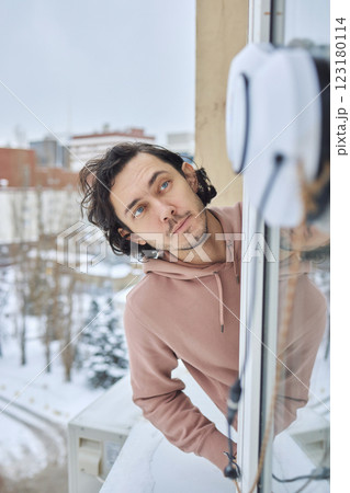Introducing an Innovative Window Cleaning Gadget Designed Specifically for Urban Living Spaces Introducing an Innovative Window Cleaning Gadget Designed Specifically for Urban Living Spaces 123180114