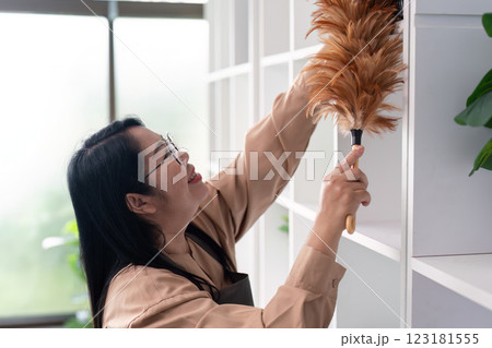 Housekeeper cleaning tips modern home article bright environment upward view concept of cleanliness Housekeeper cleaning tips modern home article bright environment upward view concept of cleanliness 123181555