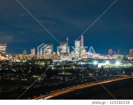 空撮「埼玉県」さいたま新都心の夜景　さいたま市 123182216