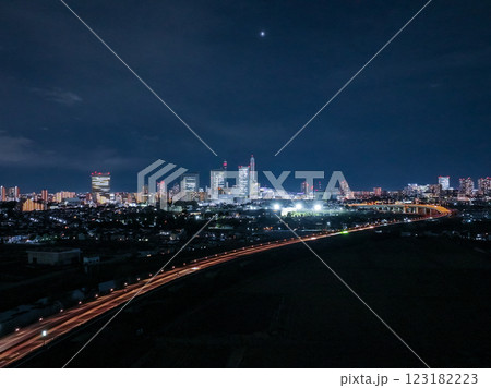 空撮「埼玉県」さいたま新都心の夜景 さいたま市 空撮「埼玉県」さいたま新都心の夜景 さいたま市 123182223