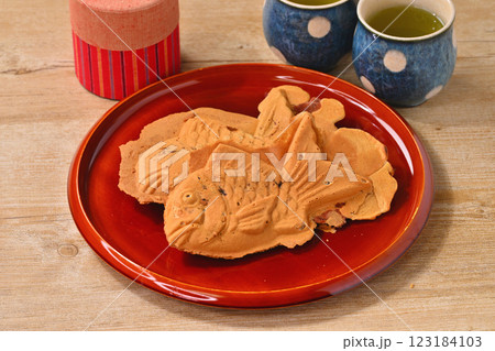 冬の定番おやつ、たいやき、たい焼き、鯛焼き、鯛焼、タイヤキ、タイ焼き。あんこ。 冬の定番おやつ、たいやき、たい焼き、鯛焼き、鯛焼、タイヤキ、タイ焼き。あんこ。 123184103