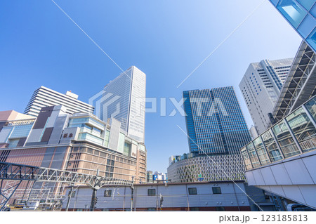 JR大阪駅　阪急　阪神　大丸　3つの百貨店 123185813
