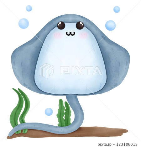 Cute little stingray in the ocean 123186015