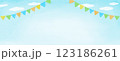 空とガーランドの背景 123186261