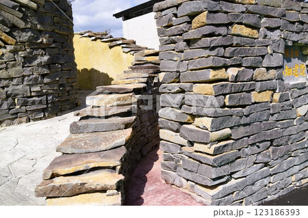 外構工事　エクステリア　ガーデニング　庭石　素材　背景 123186393