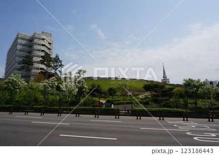 公園のある景色【韓国・ソウル】 123186443
