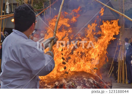 鳥越神社のとんど焼き　東京 123188044