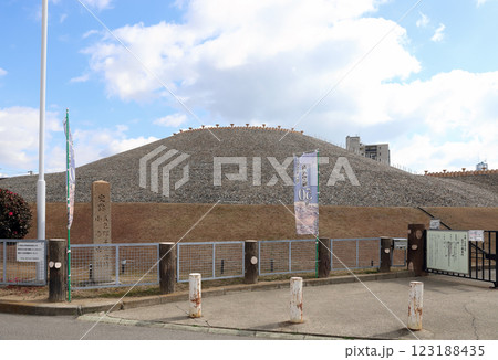 五色塚古墳 復元整備50年(兵庫県 神戸市) 五色塚古墳 復元整備50年(兵庫県 神戸市) 123188435