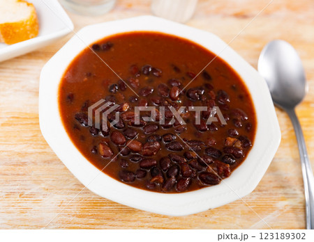 Mexican black beans served on platter Mexican black beans served on platter 123189302