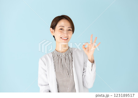 女性 ビジネス ポートレート OK 女性 ビジネス ポートレート OK 123189517