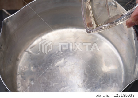 かきたまうどんを作る工程レシピ 123189938