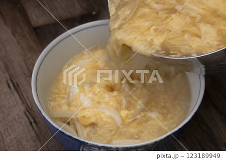 かきたまうどんを作る工程レシピ かきたまうどんを作る工程レシピ 123189949