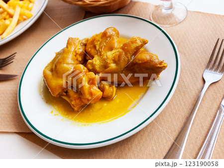 Braised pettitoes, spicy pig feet cooked with sauce Braised pettitoes, spicy pig feet cooked with sauce 123190058