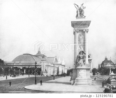 1900年　パリ万博　アレクサンドル3世橋 123190781