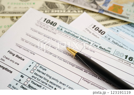 Tax form 1040 U.S. Individual Income Tax Return, business finance concept. Tax form 1040 U.S. Individual Income Tax Return, business finance concept. 123191119