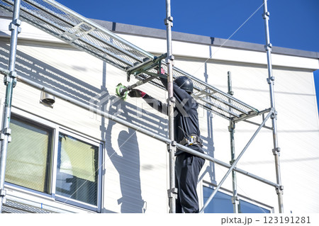 戸建て家屋の外壁修繕工事 123191281