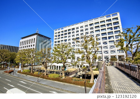 富士市、富士市役所の庁舎 123192120