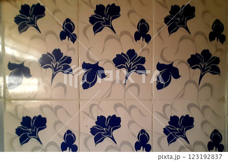 Floral Prints on Wall Tiles Floral Prints on Wall Tiles 123192837