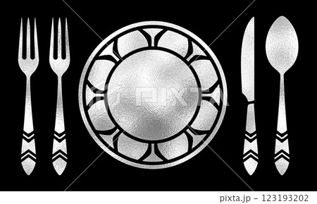 皿とカトラリーのフレンチコースのテーブルセッティングのシルバーのシルエットイラスト　黒背景の切り抜き 123193202