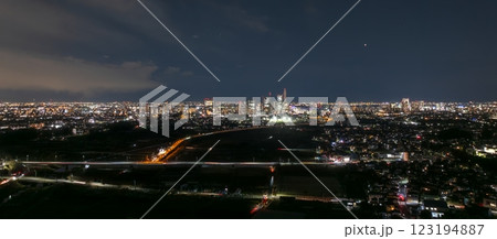 空撮「埼玉県」見沼からさいたま新都心の夜景を撮影 さいたま市 空撮「埼玉県」見沼からさいたま新都心の夜景を撮影 さいたま市 123194887