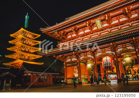 Night light of Sensoji-ji Temple, Asakusa district 123195050