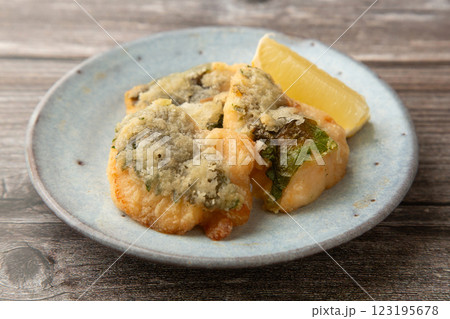 鶏肉のシソ巻き竜田揚げ 123195678
