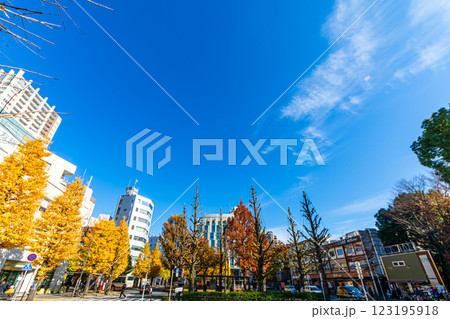 東京都　三鷹駅北口 123195918