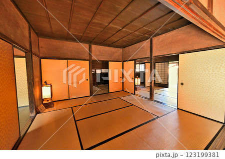 豊後 杵築城 模擬天守と武家屋敷 123199381