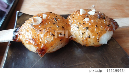 クルミ味噌がおいしい五平餅 123199484