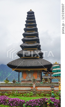 Pura Ulun Danu Beratan temple balinese hindu temple on a Bedugul lake in Bali, Indonesia 123199897