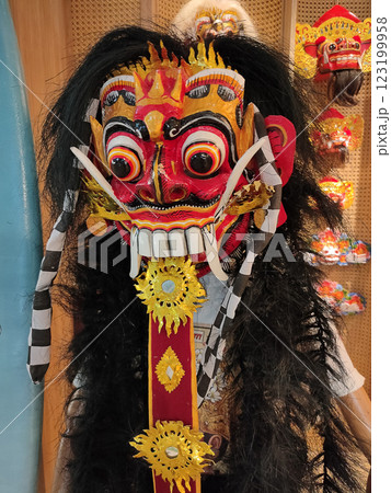 Typical souvenirs and handicrafts of Bali at the famous Ubud Market Typical souvenirs and handicrafts of Bali at the famous Ubud Market 123199958