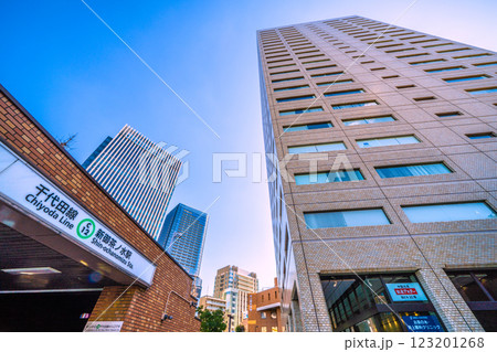 日本の東京都市景観 新御茶ノ水駅や御茶ノ水ソラシティ(左上)、ワテラスなどを望む。新時代へ=10日 日本の東京都市景観 新御茶ノ水駅や御茶ノ水ソラシティ(左上)、ワテラスなどを望む。新時代へ=10日 123201268