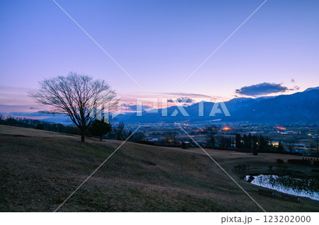 サンセットポイント100選の夕景【あづみ野池田クラフトパーク】 123202000
