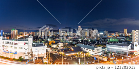 (夜景都市景観)　高層ビル・タワーマンション　パノラマ風景　(熊本市世安町) 123202015