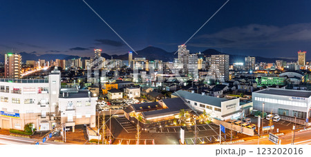 (夜景都市景観)　高層ビル・タワーマンション　パノラマ風景　(熊本市世安町) 123202016