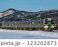雪の中を走る奥羽本線 123202873