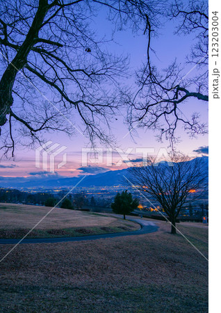 サンセットポイント100選から夕景を望む【あづみ野池田クラフトパーク】 123203004