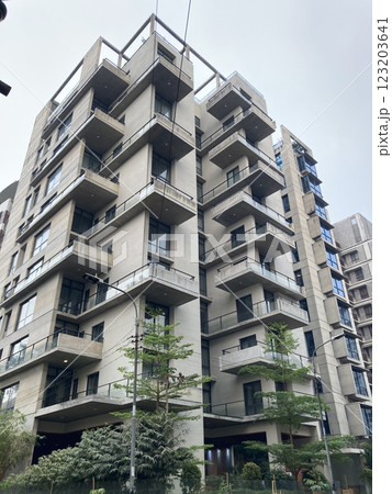 バングラデシュのダッカのバリダラ内の高級住宅マンション バングラデシュのダッカのバリダラ内の高級住宅マンション 123203641