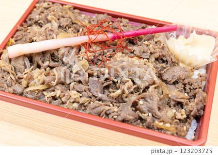 おいしい黒毛和牛の焼肉弁当 おいしい黒毛和牛の焼肉弁当 123203725